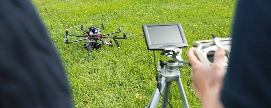 Tại sao cảnh quay Flycam bị giật hình? Làm cách nào để khắc phục nó?
