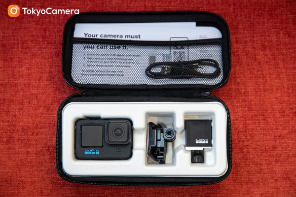 GoPro 11 Black và các linh kiện, phụ kiện đi kèm (Ảnh -TokyoCamera)
