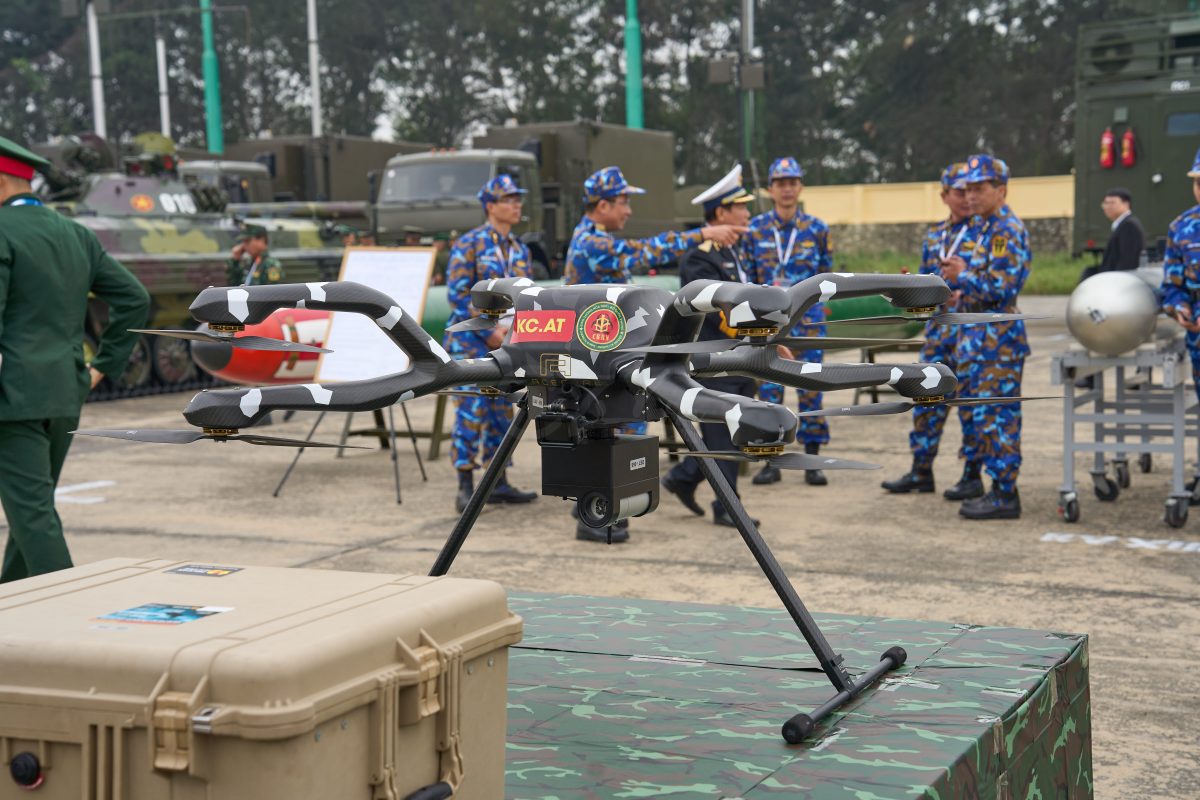 Một biến thể drone đặc biệt của binh chủng hóa học trang bị 8 cánh quạt