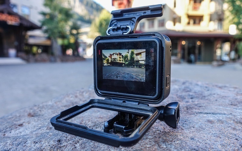 Sử dụng GoPro làm máy ảnh với khả năng lấy nét bao quát một vùng rộng