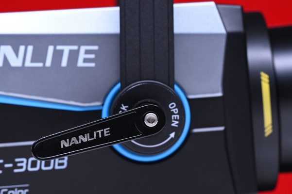 Nanlite FC300B Bi-Color LED