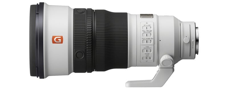 Ống kính Sony 300mm f/2.8 GM OSS được cấu tạo từ 20 thấu kính được sắp xếp thành 16 nhóm