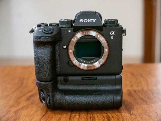 Sony A9 III là chiếc máy ảnh full-frame đầu tiên sử dụng màn trập global