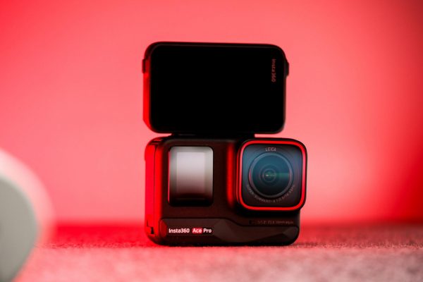 tổng quan về action camera insta360 ace pro