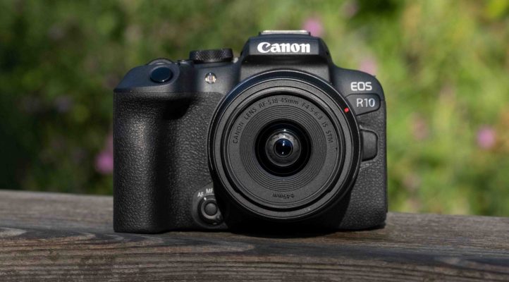 Canon EOS R10 sở hữu thiết kế nhỏ gọn và trực quan
