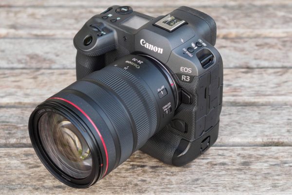 Canon EOS R3 có cấu tạo siêu bền bỉ