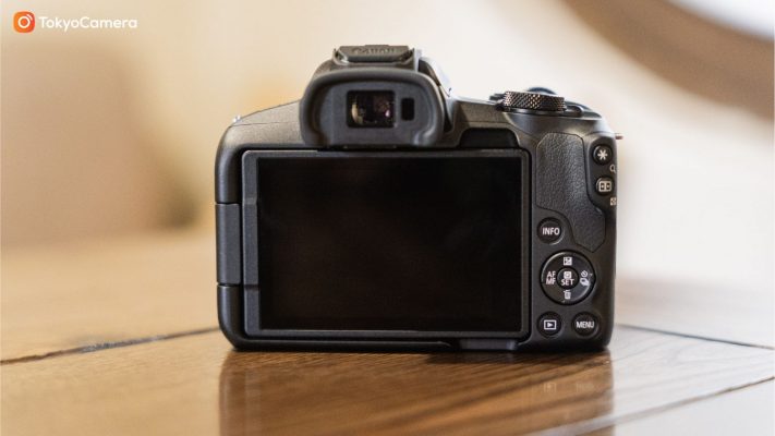 Những điểm đáng mua Canon EOS R50