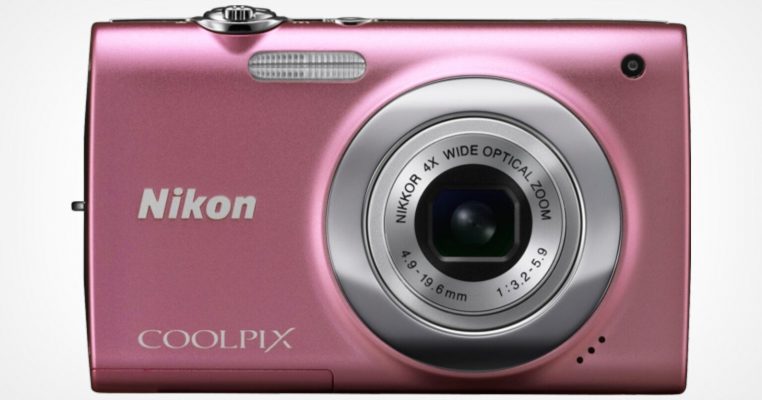 Số Lượt Tìm Kiếm Google Về Nikon Coolpix Tăng Hơn 8.500%