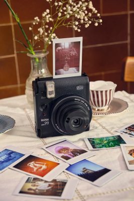 ra mắt Fujifilm Instax Mini 99