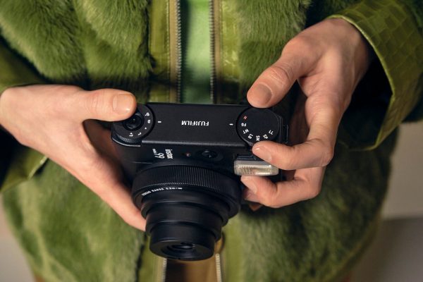 Ra mắt Fujifilm Instax Mini 99