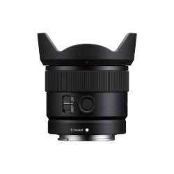 Alternative view of Sony E 11mm f/1.8