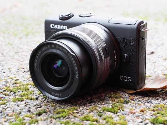 Canon EOS M200 + lens 15-45mm