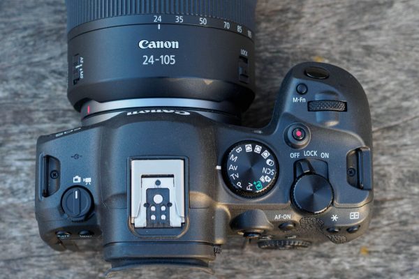 Review thiết kế và độ hoàn thiện của Canon EOS R6 II
