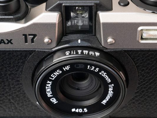 Review Pentax 17