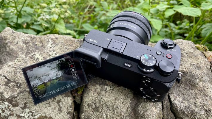 Câu hỏi về Sony A6700