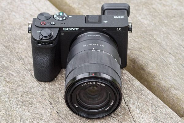 Câu hỏi về Sony A6700