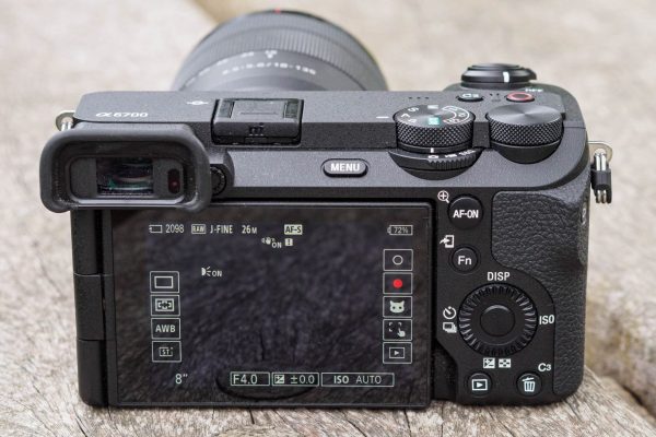 Câu hỏi về Sony Alpha A6700