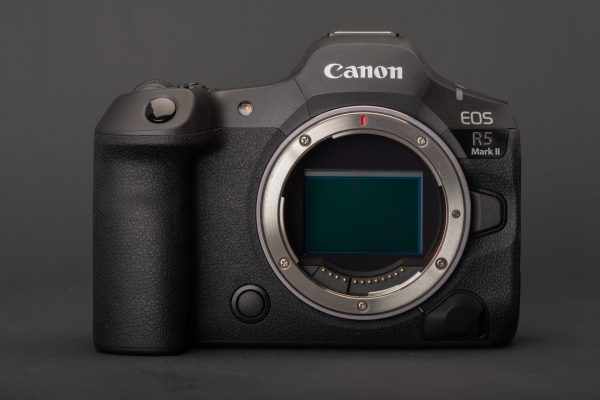 câu hỏi về canon eos r5 mark ii