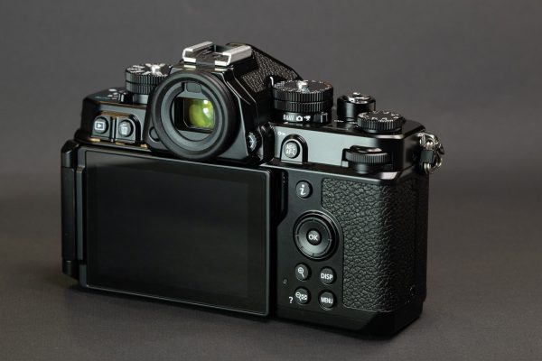 Câu Hỏi Về Nikon Zf