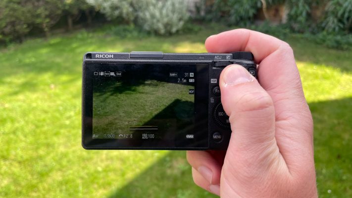 review Ricoh GR IIIx HDF