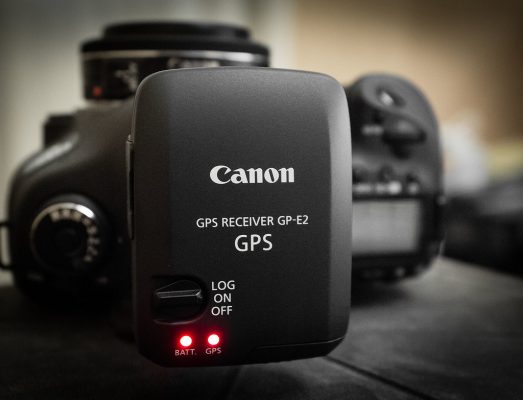 câu hỏi về Canon EOS R1