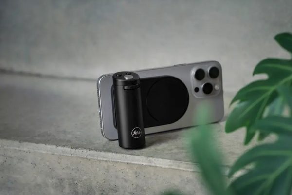 ra mắt leica lux grip