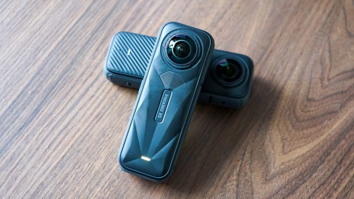 insta360 x5 và x4