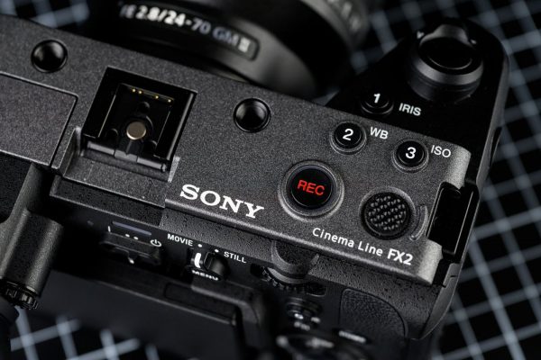 ra mắt sony fx2