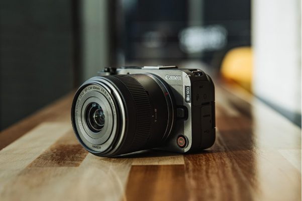 Đánh Giá Canon EOS R50 V