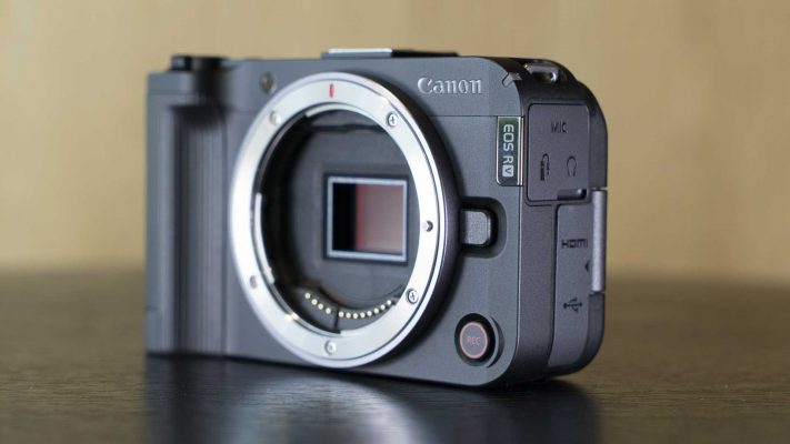 Đánh Giá Canon EOS R50 V