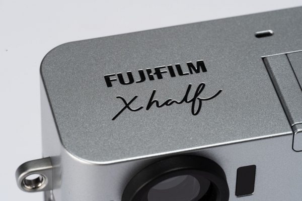 ra mắt Fujifilm X half