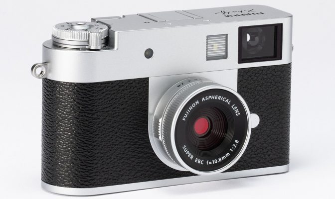 ra mắt Fujifilm X half