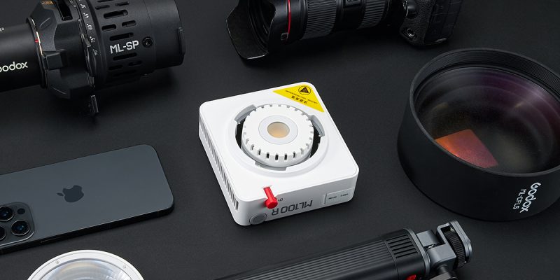 Review Đèn LED RGB Godox ML100R