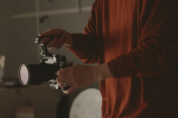 Sigma 17-40mm f/1.8 DC Art phù hợp với khả năng quay video