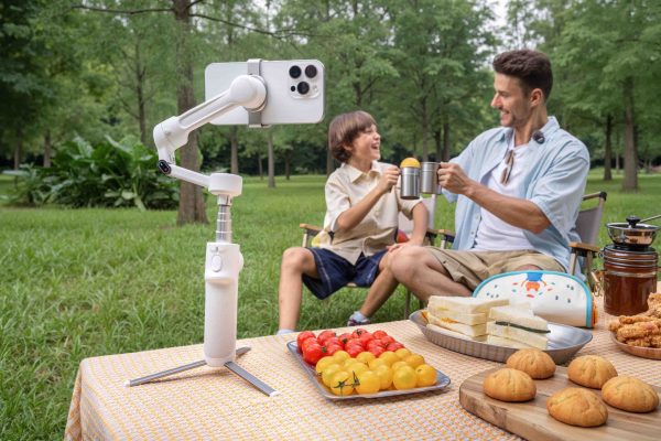 ra mắt insta360 flow 2