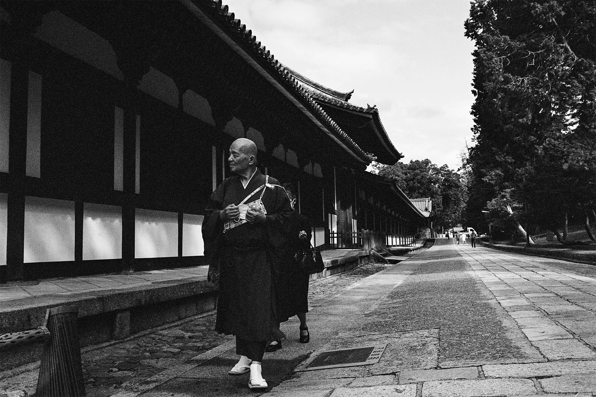 ra mắt leica monopan 50