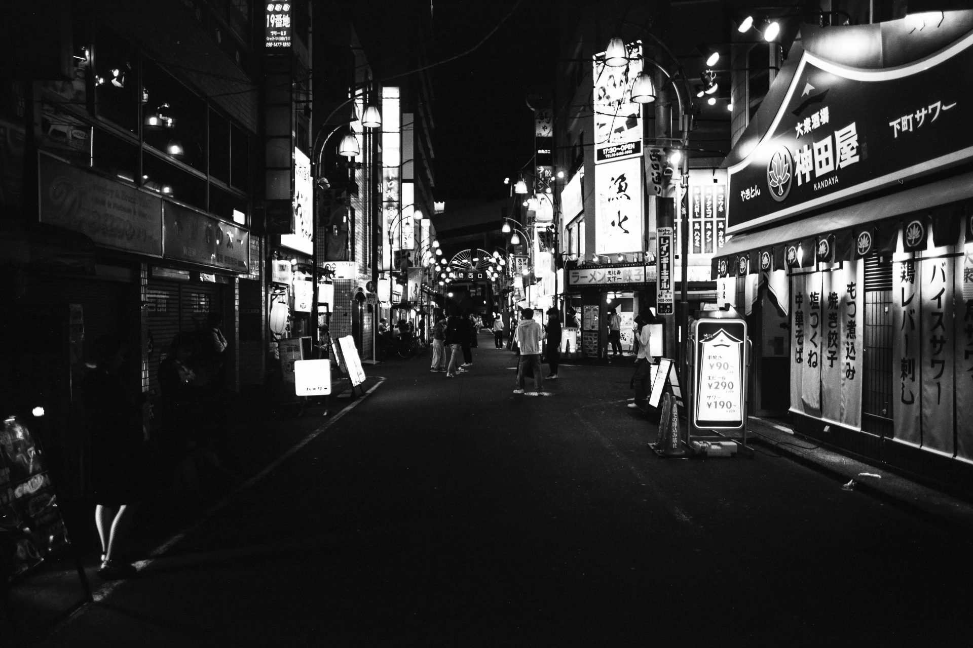 ra mắt leica monopan 50