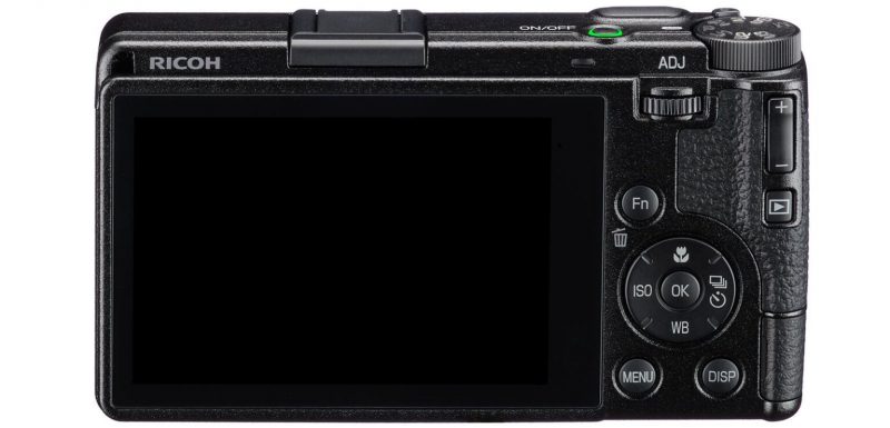 ra mắt Ricoh GR IV