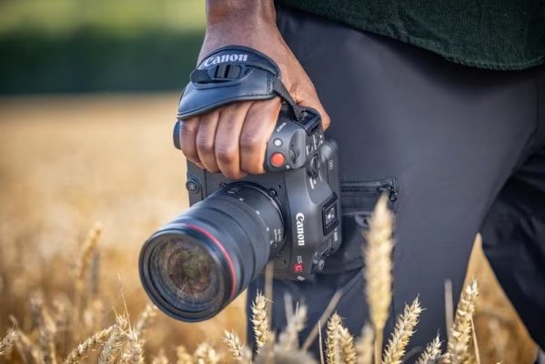 Canon EOS C70