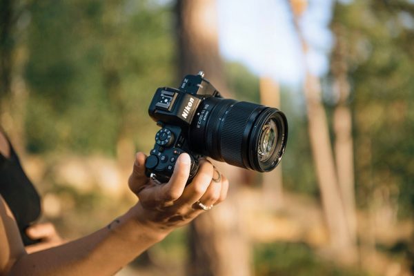 nikon 16-50mm f/2.8 và 35mm f/1.7