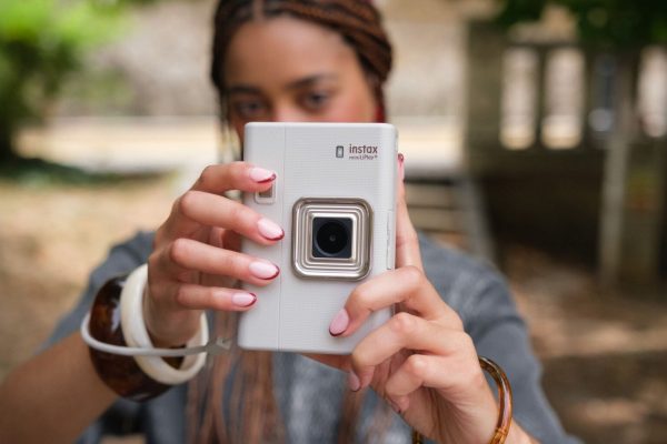 ra mắt Instax mini LiPlay+