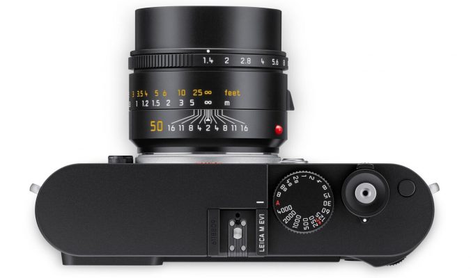 ra mắt Leica M EV1