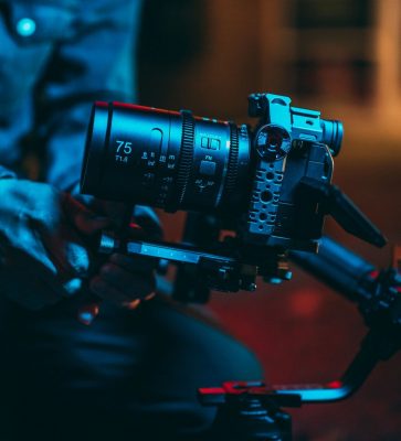 ra mắt Sirui Astra 1.3x Anamorphic