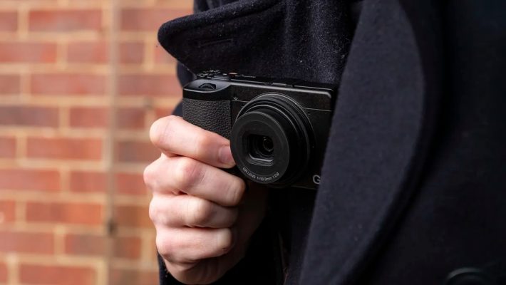 đánh giá Ricoh GR IV