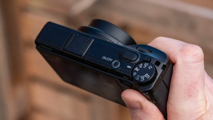 đánh giá Ricoh GR IV