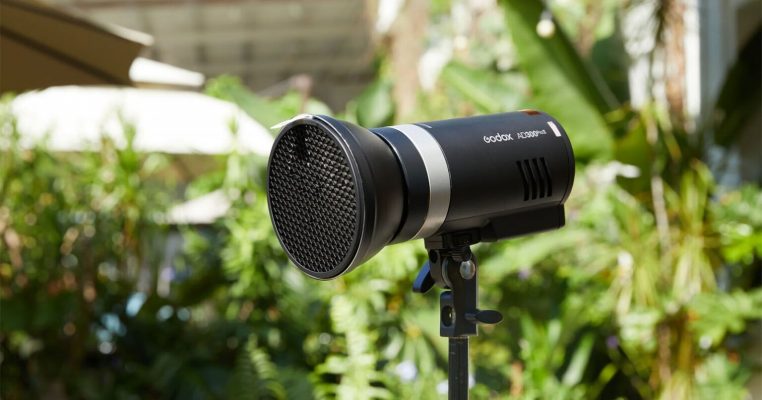 ra mắt Godox AD300Pro II