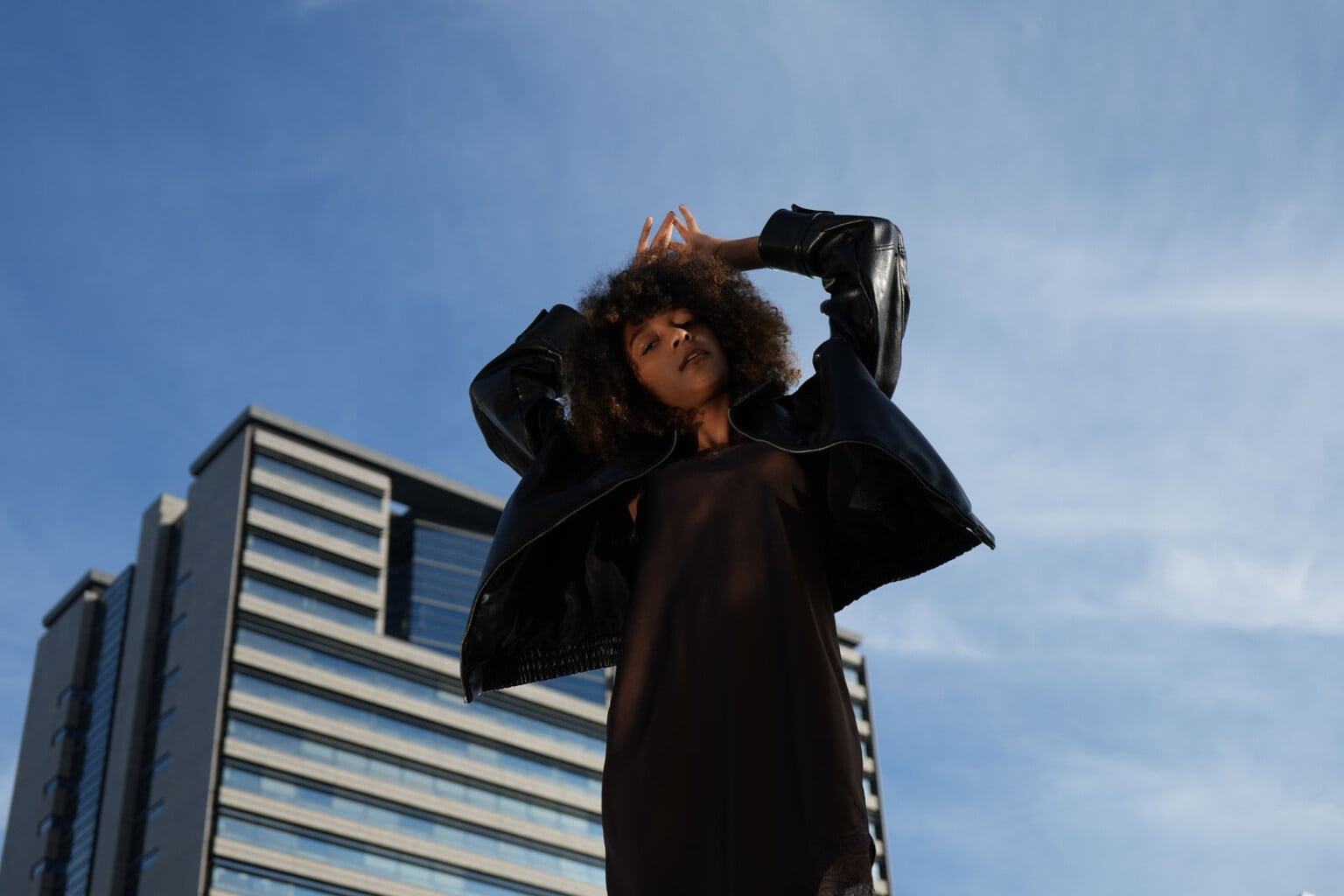 ra mắt Sony FE 28-70mm f/3.5-5.6 OSS II