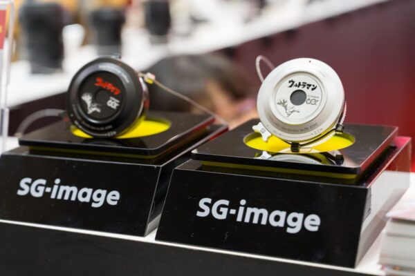 SG-image 18mm f/6.3 bản kỷ niệm 60 năm Ultraman