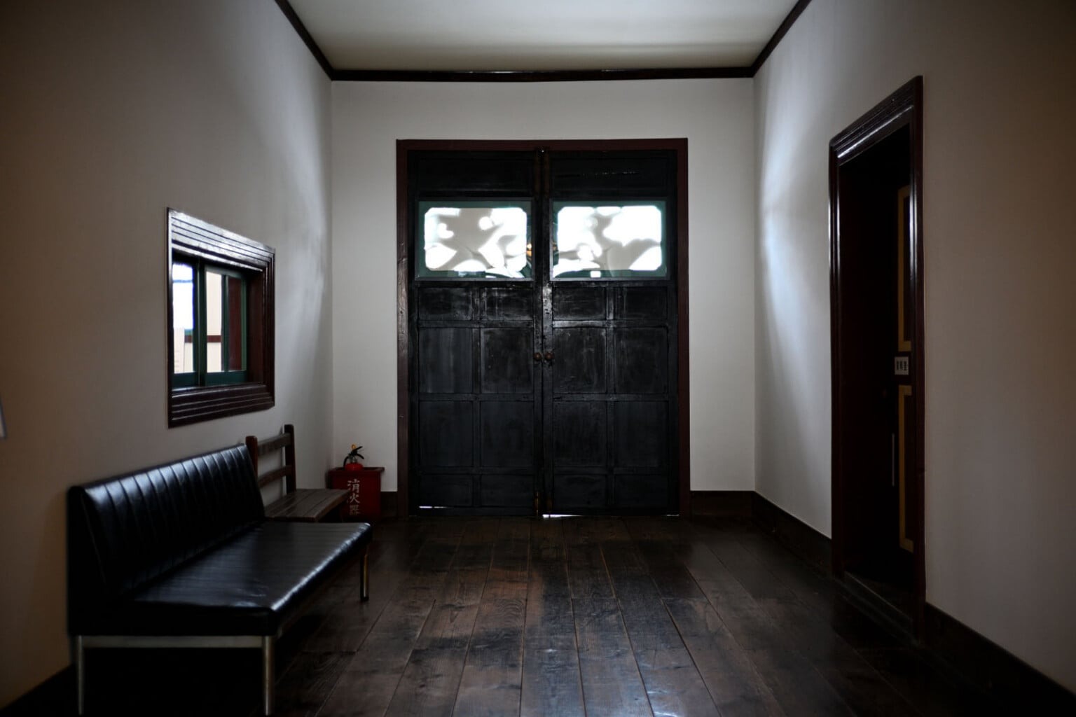 Voigtländer 40mm f/2 ngàm E và Z