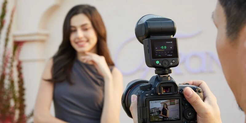 ra mắt Godox V1mid